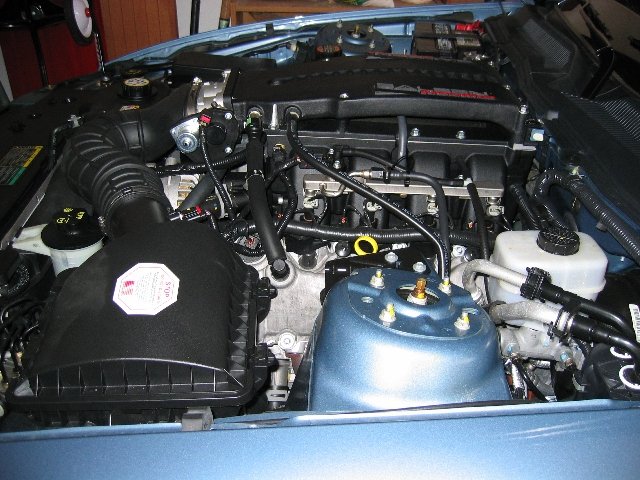 Another view of the engine. (car_0015.jpg, 640w x 480h )