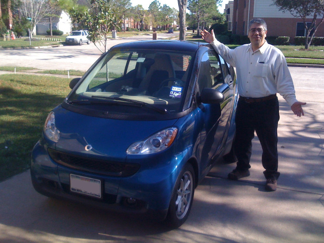 While not as fast as a Saleen, my brother-in-law's smart fortwo draws its share of attention on the road. (car_0028.jpg, 640w x 480h )