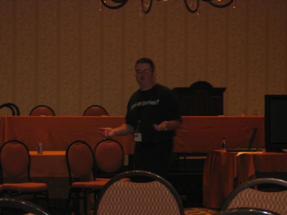 Hunter from the LAN Party Network gives a seminar on how to hold a LAN Party (qc042007.jpg, 573w x 430h )
