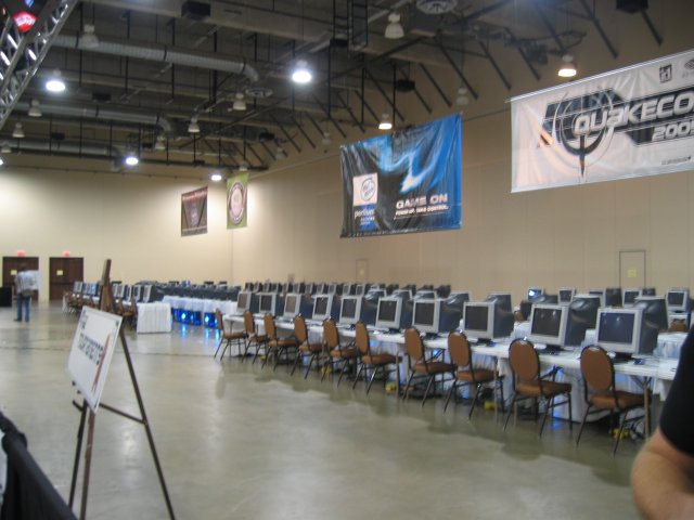 This is the tournament area.  It was against the far wall, separated from the BYOC by the vendor area … A much better arrangement. (qc051002.jpg, 640w x 480h )