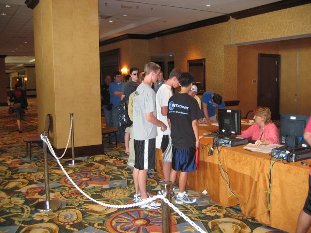 Friday morning and a few people were still registering to get into the BYOC. (qc052001.jpg, 640w x 480h )