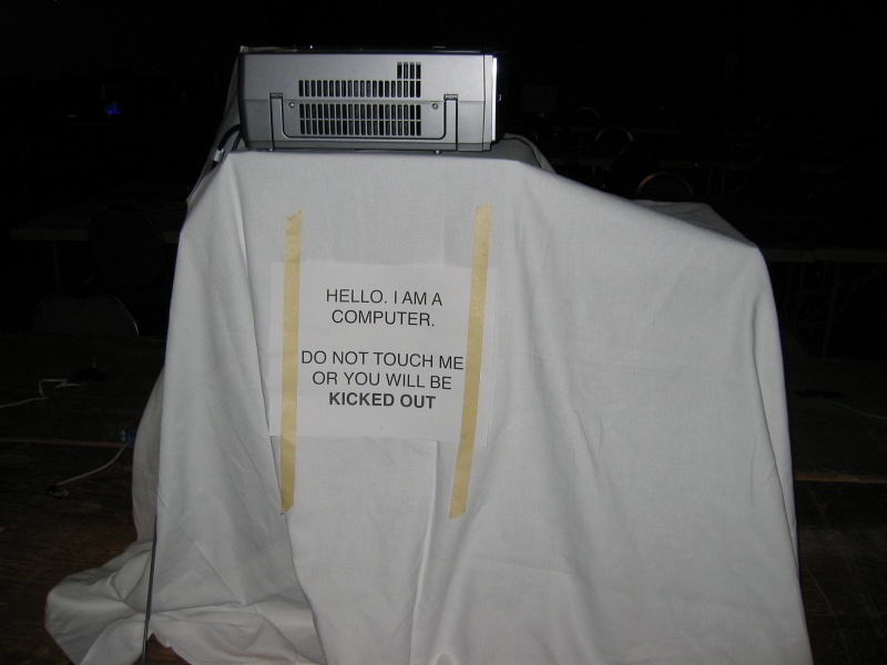 There were several of these scattered around the BYOC. (qc071006.jpg, 800w x 600h )