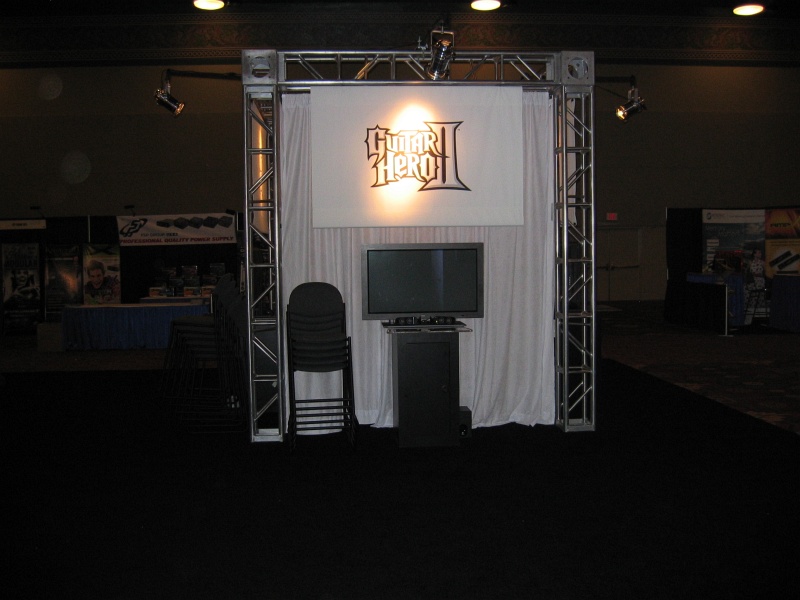 … and a Guitar Hero II demo set up in their large booth. (qc071044.jpg, 800w x 600h )