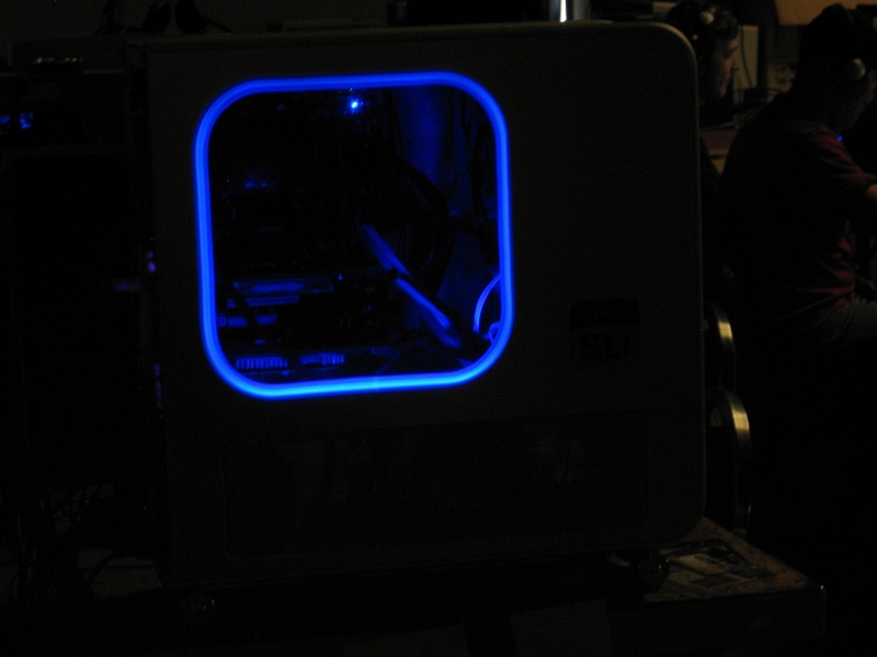 It was much more obvious in the dark. (qc072038.jpg, 800w x 600h )