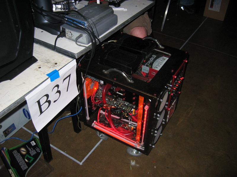 Another water-cooled double-wide rig. (qc073040.jpg, 800w x 600h )