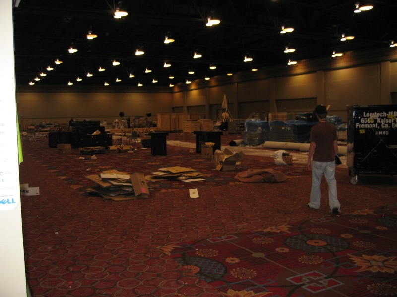 This was all that was left of the vendor area. (qc074007.jpg, 800w x 600h )