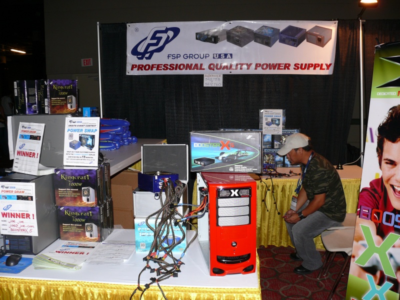 FSP Group gave away several gaming rigs during the convention (qc081034.jpg, 800w x 600h )