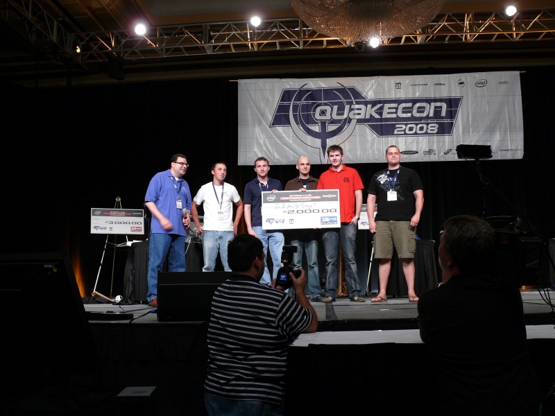 In It For The Money (pyro's team) won third in the CTF tourney (qc083016.jpg, 800w x 600h )