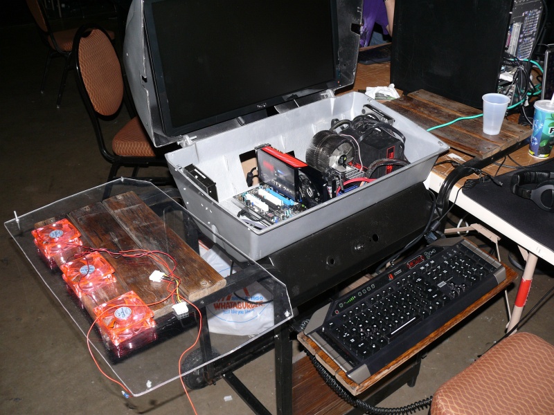 The Barbequer PC returns to QuakeCon (qc090063.jpg, 800w x 600h )