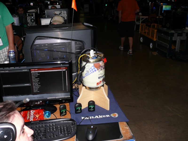 The beer micro-keg PC (qc090105.jpg, 800w x 600h )