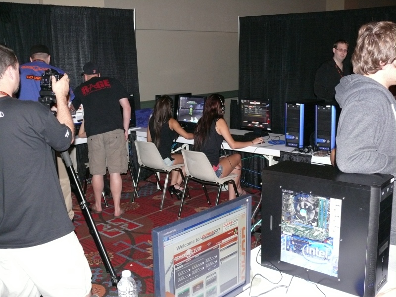 The Quakecon Girls played Fatal1ty in a Quake Live match. (qc100021.jpg, 800w x 600h )
