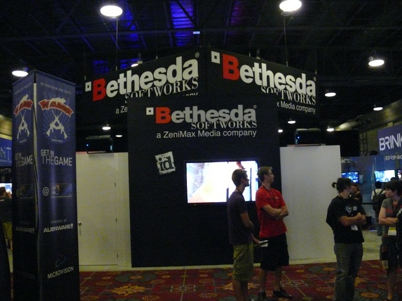 The front of the Bethesda Softworks booth. (qc100035.jpg, 800w x 600h )