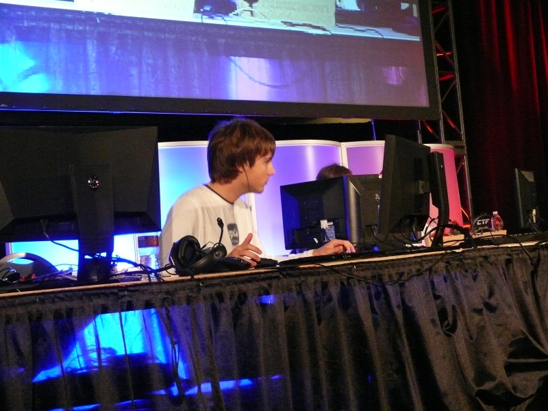 Cypher make final adjustments to his PC prior to the start of the match. (qc100048.jpg, 800w x 600h )