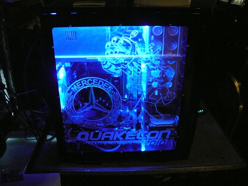 What do Mercedes Benz, a big-ass rocket launcher, and Quakecon 2010 have in common? (qc110035.jpg, 800w x 600h )